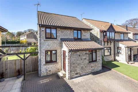 3 bedroom detached house for sale - North Grove Way, Wetherby, West Yorkshire