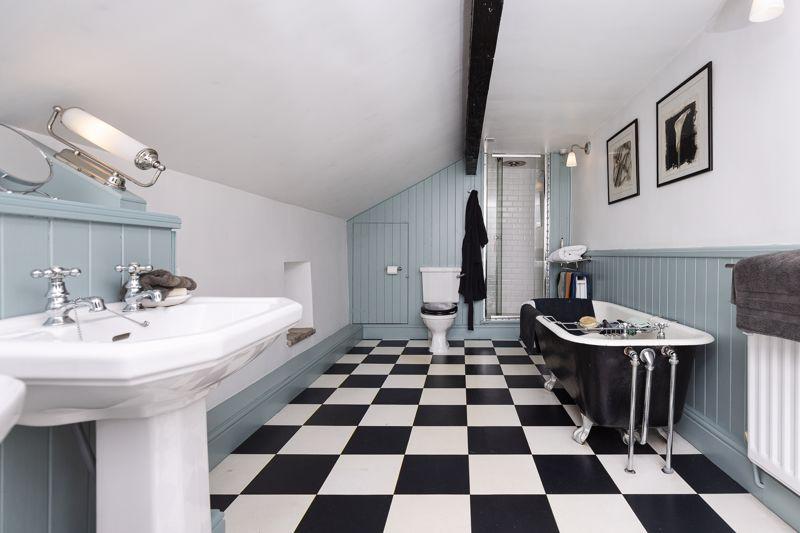 En-suite Bathroom