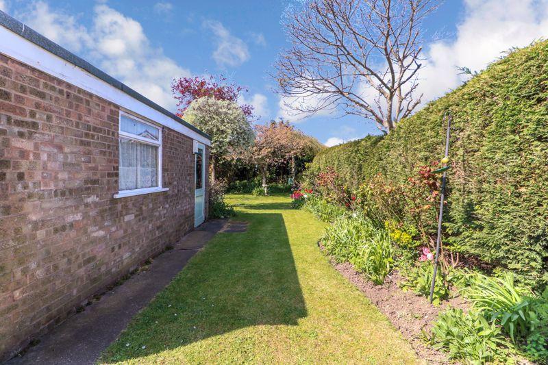 Norland Avenue, Anlaby Common 3 bed semidetached house £180,000
