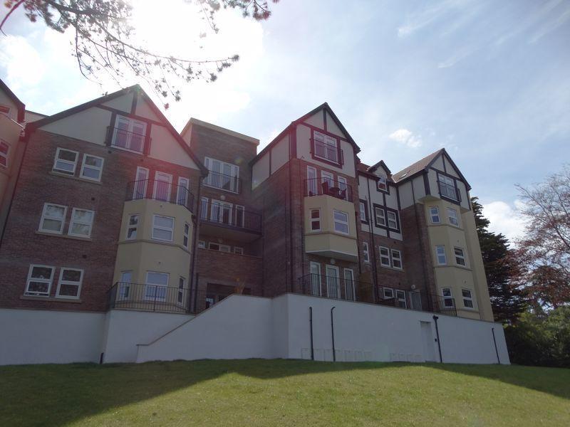 Forest Hill, 5355 Oak Driv, Colwyn Bay, LL29 7YP 2 bed apartment to