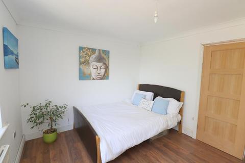 36a Ampthill Road, Silsoe, Bedford, MK45 4DX