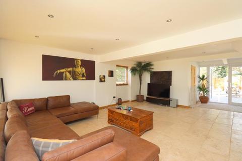 36a Ampthill Road, Silsoe, Bedford, MK45 4DX