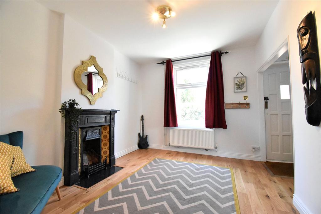 Ray Mill Road East, Maidenhead, Berkshire, SL6 2 bed semidetached house £500,000