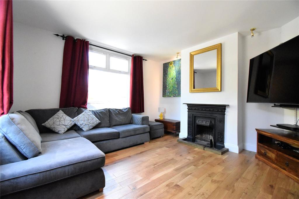 Ray Mill Road East, Maidenhead, Berkshire, SL6 2 bed semidetached house £500,000
