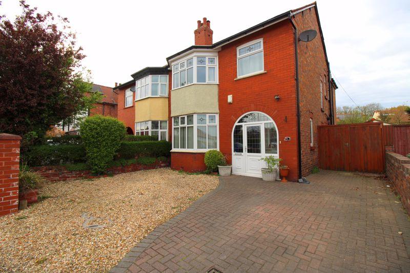 Everard Road, Southport 4 bed semidetached house £250,000