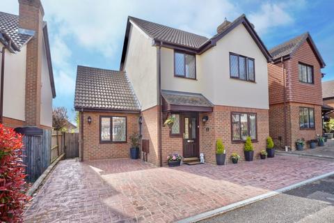 8 Barn Close, Hartford, Huntingdon, PE29 1XF