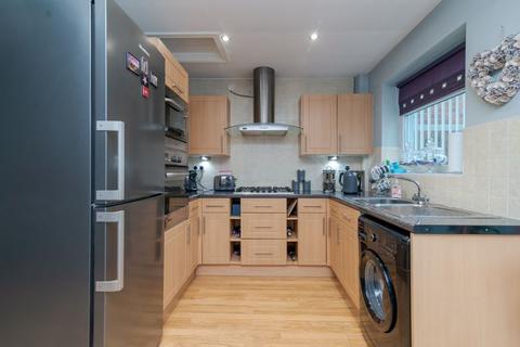 15 Weldon Avenue, Bolton, BL3 3SW