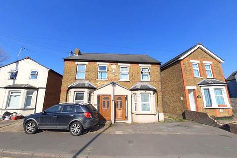 2 Vendale Villas, Feltham, TW14 0NB