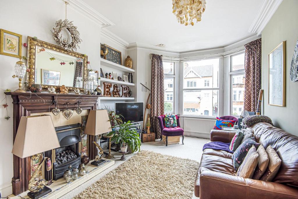Salford Road, Streatham Hill 2 bed flat £500,000