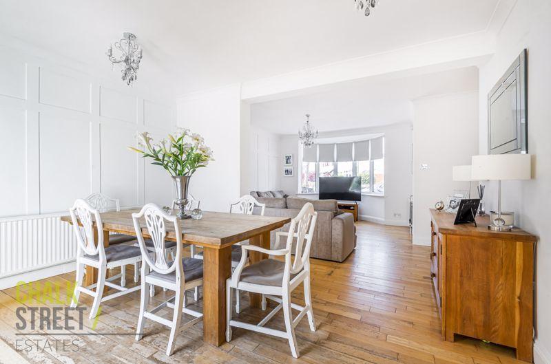 Hazelmere Gardens, Hornchurch, RM11 3 bed terraced house £475,000