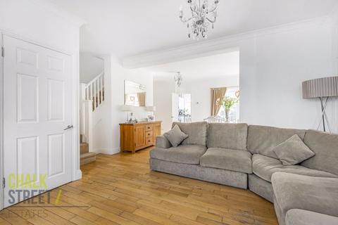 48 Hazelmere Gardens, Hornchurch, RM11 2AS