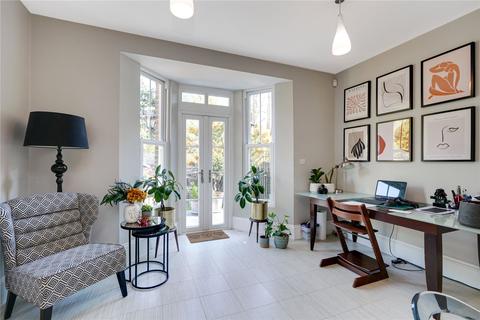 10 Kenilworth Road, London, W5 3UH