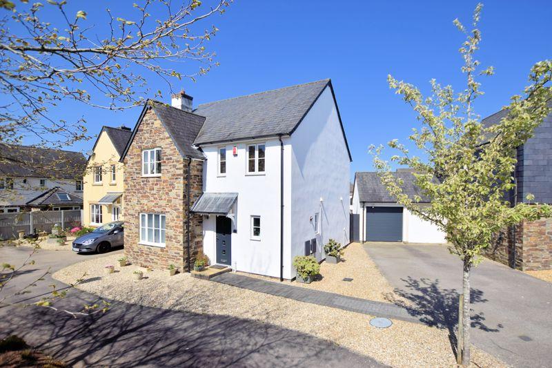Werrington Drive, Callington 4 bed detached house £335,000
