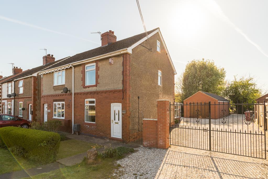 Northlands Road, Winterton, Scunthorpe 2 bed semidetached house £160,000