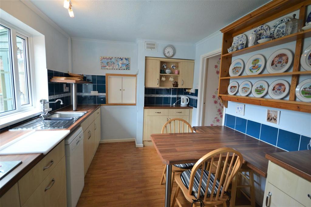 Kitchen breakfast room
