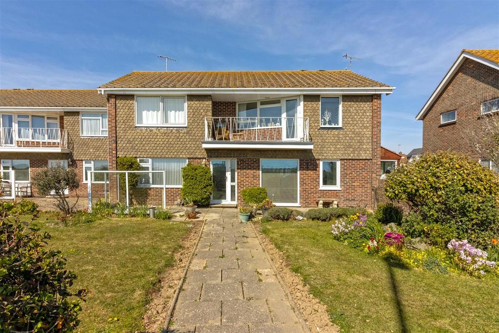 Marine Crescent, GoringBySea, Worthing 2 bed flat £1,200 pcm (£277 pw)