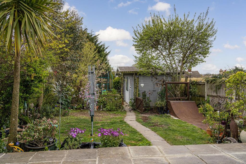 Douglas Avenue, Whitstable 5 bed house £549,995