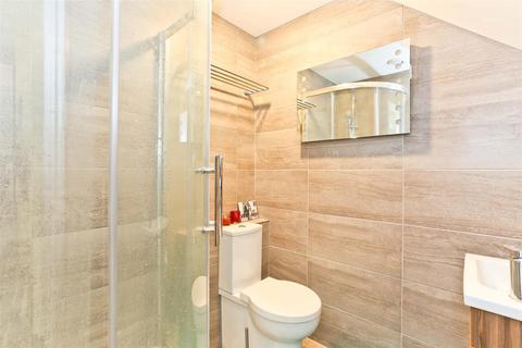 Flat 2, 40 North Street, Carshalton, SM5 2JD