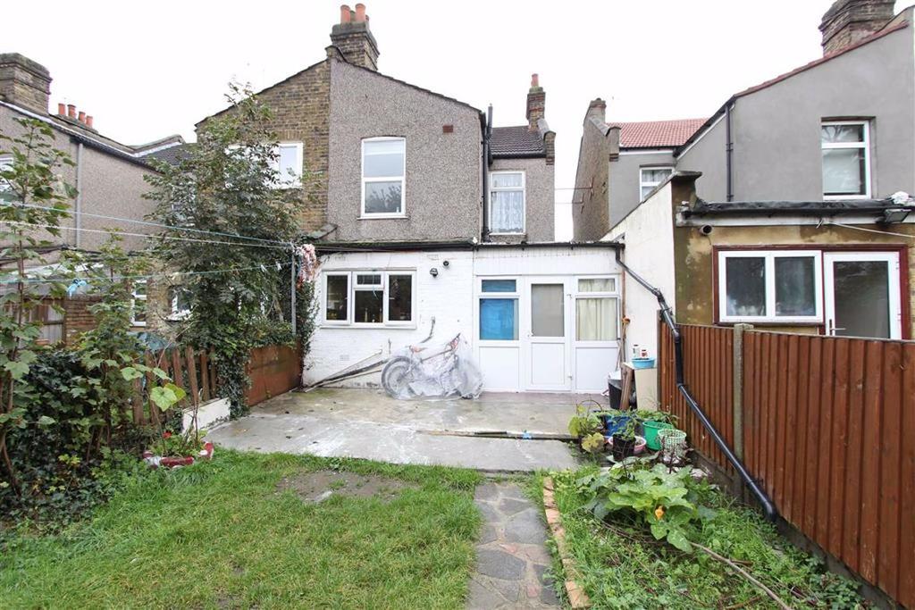 Henley Road, Ilford, Essex, IG1 3 bed semidetached house £450,000