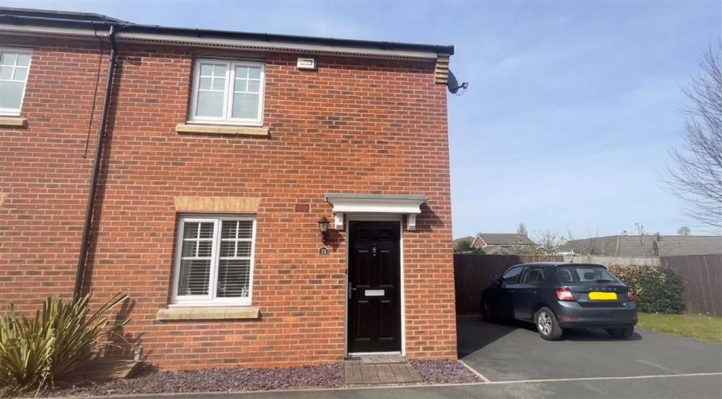 Redfield Croft, Leigh 3 bed semidetached house £239,950