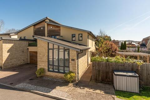8 Chase View, Cheltenham, GL52 3AL