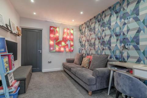 8 Chase View, Cheltenham, GL52 3AL