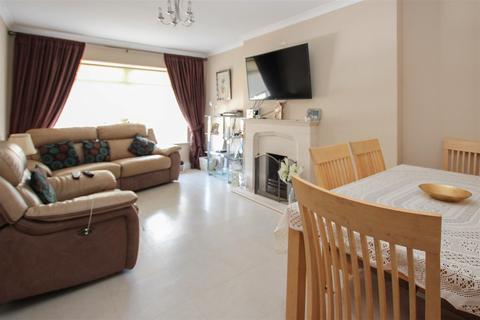 34 Vine Way, Brentwood, CM14 4UU
