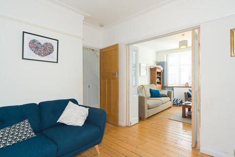112 Elmstead Gardens, Worcester Park, KT4 7BG