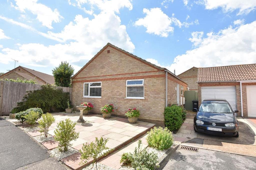 Wade Close, Eastbourne 2 bed detached bungalow £340,000
