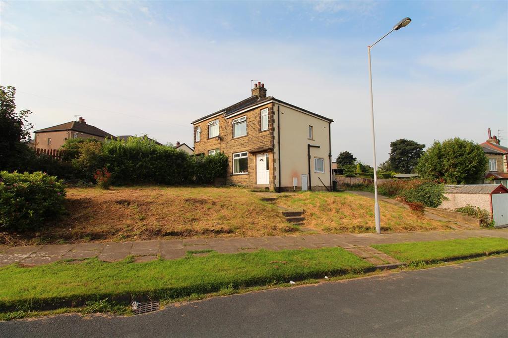 Holly Park Drive, Bradford 3 bed house £139,950
