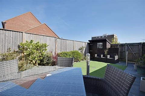 17 Northcliffe, Bexhill-on-sea, TN40 1RA