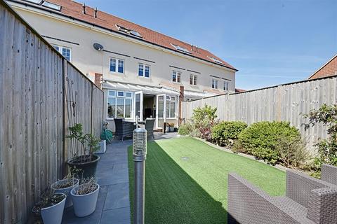17 Northcliffe, Bexhill-on-sea, TN40 1RA