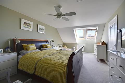 17 Northcliffe, Bexhill-on-sea, TN40 1RA