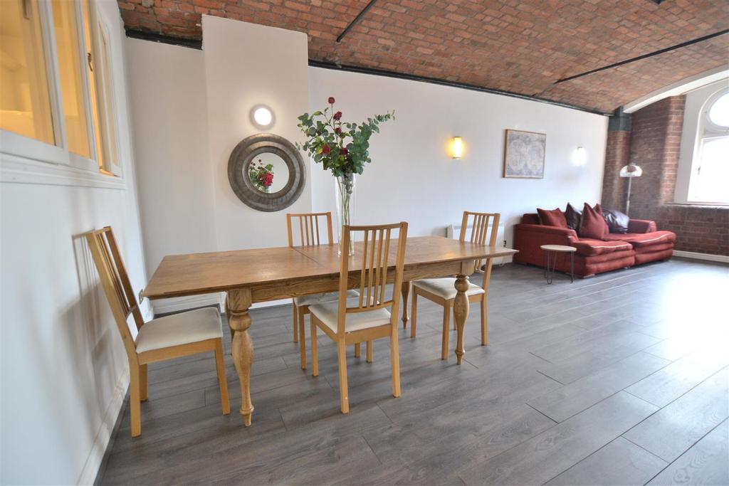 Waterloo Warehouse, Waterloo Road 2 bed apartment £900 pcm (£208 pw)