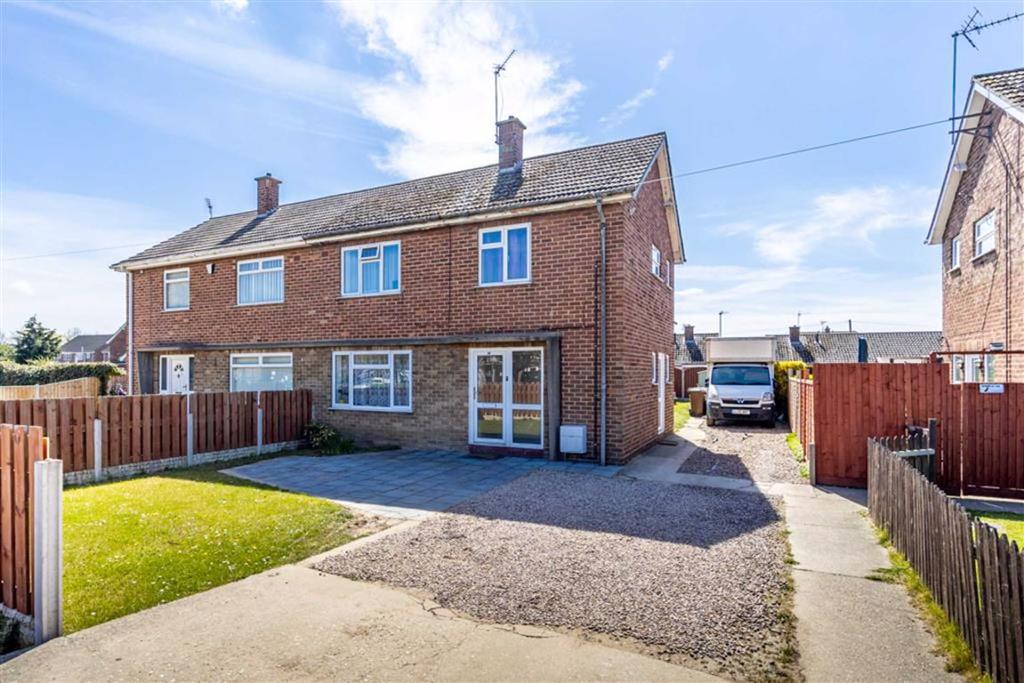 Saundergate Lane, Wyberton, Boston 3 bed semidetached house £159,950