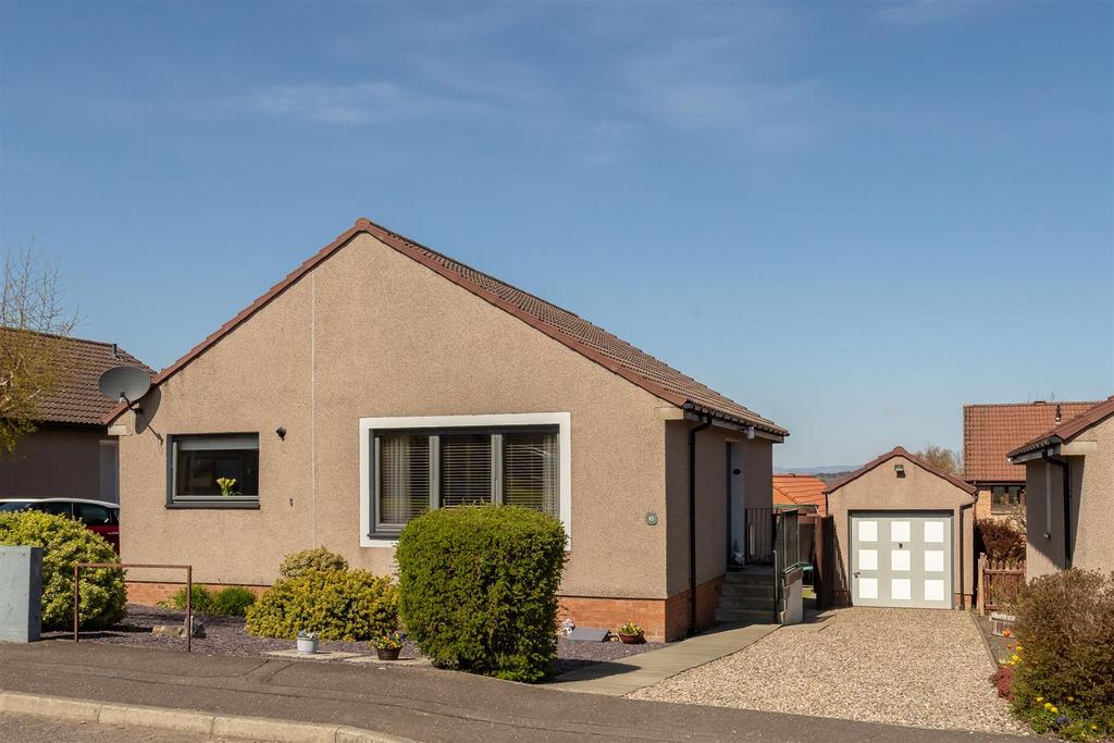 Lady Nairne Drive, Perth 3 bed detached bungalow £212,500