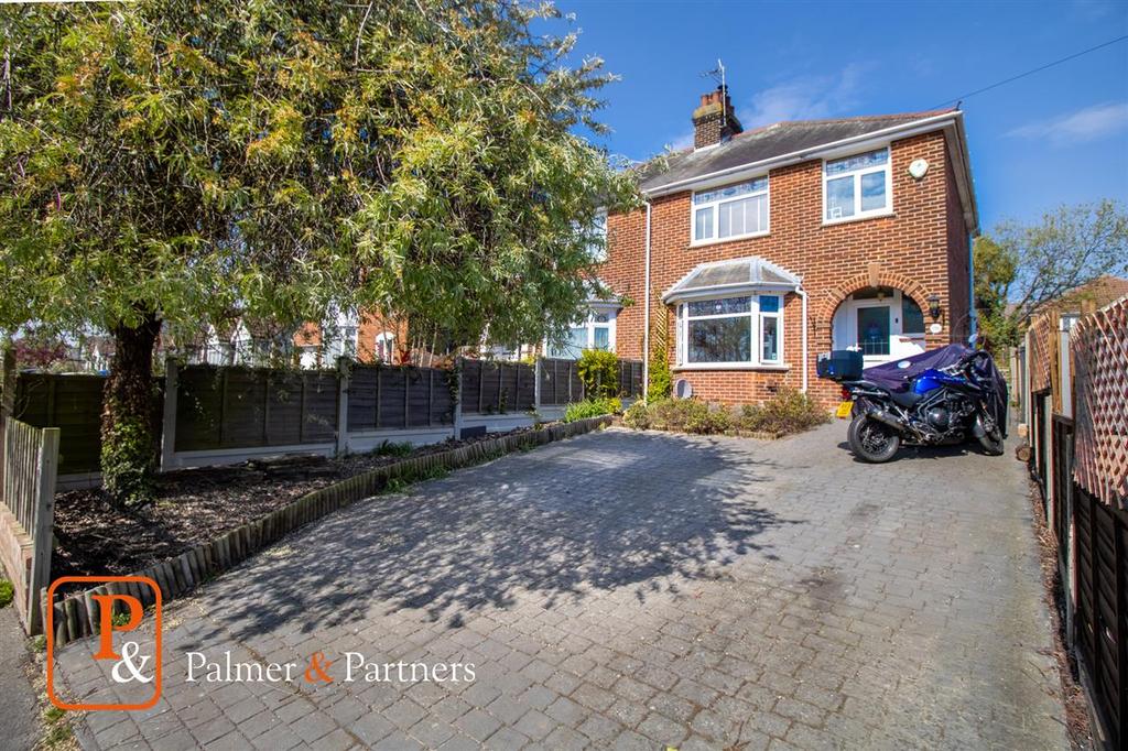 St Andrews Avenue, Colchester, CO4 3 bed semidetached house £325,000