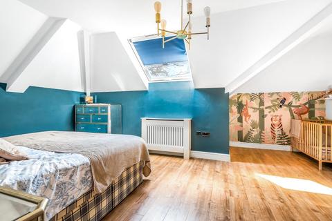 Flat 4, 9 Cedar Way, Sunbury-on-thames, TW16 7BL