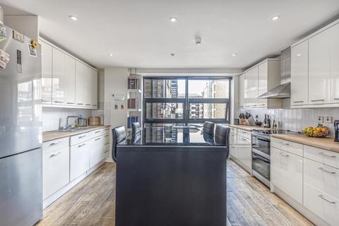 Flat 3, 14 Dolland Street, London, SE11 5LN