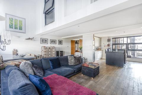 Flat 3, 14 Dolland Street, London, SE11 5LN