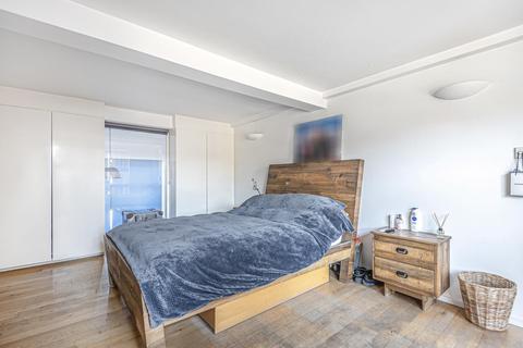Flat 3, 14 Dolland Street, London, SE11 5LN