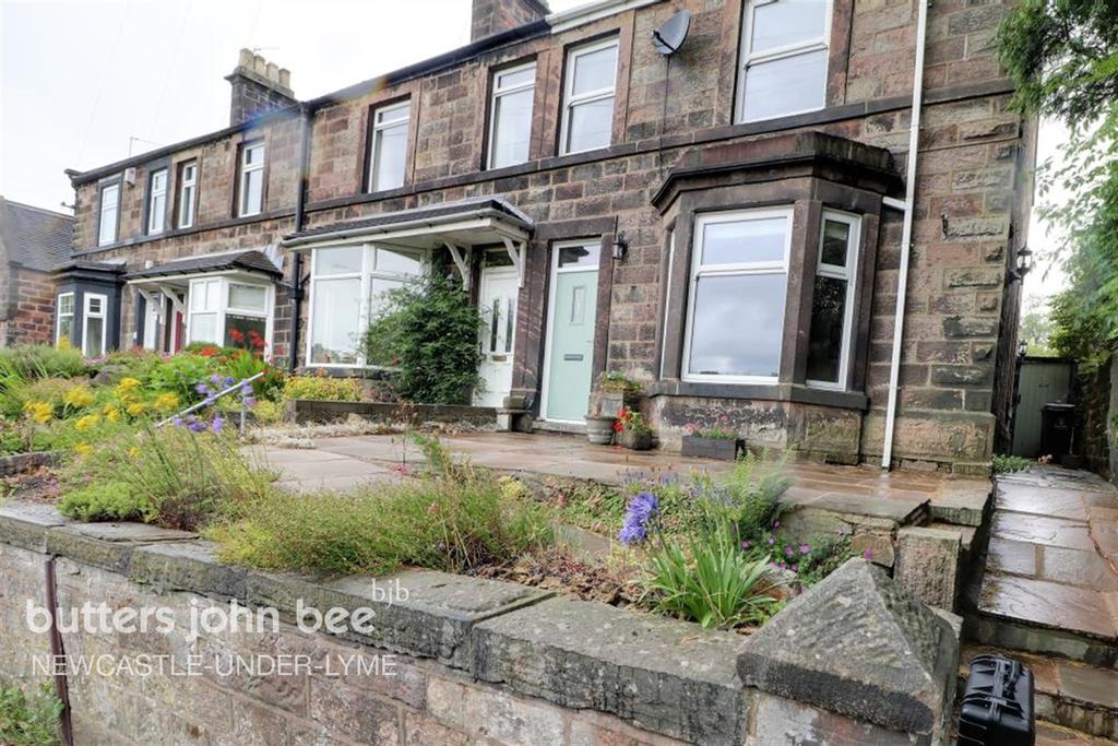 Grange Road, Biddulph 3 bed cottage £850 pcm (£196 pw)