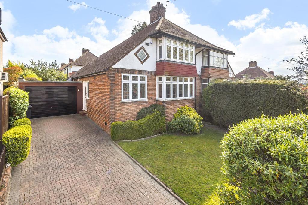 Chatham Avenue, Hayes 3 bed semidetached house £675,000
