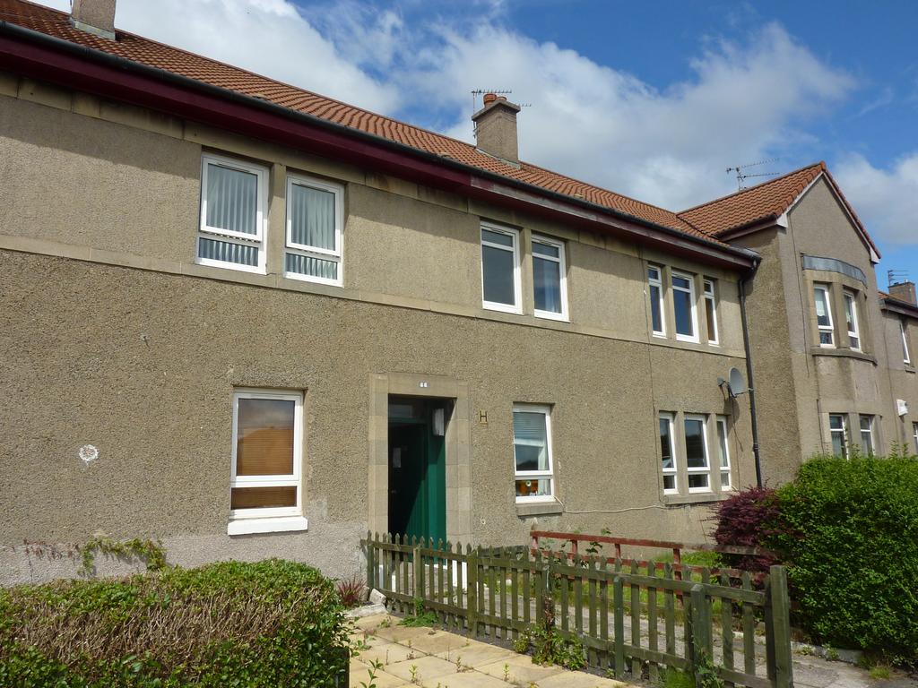 Gallowhill Road, Paisley PA3 2 bed flat to rent £450 pcm (£104 pw)
