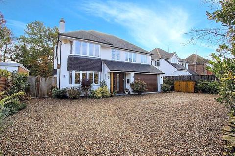 36 Chestnut Grove, Fleet, GU51 3LW