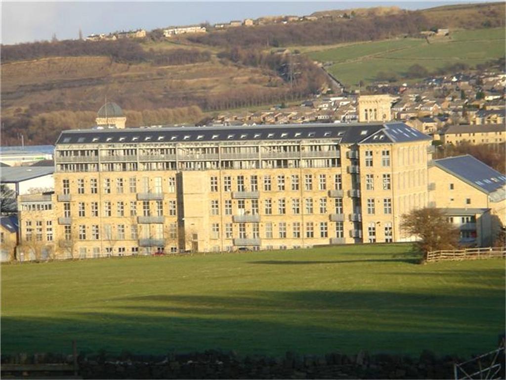 Valley Mill, Elland, HX5 2 bed apartment for sale £130,000