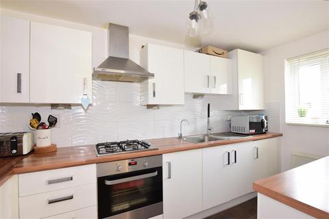14 Clenshaw Path, Basildon, SS14 2FP