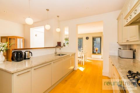 79 Bertram Road, London, NW4 3PR