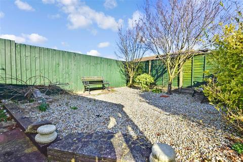 10 Aspen Close, St Marys Bay, Romney Marsh, TN29 0XA