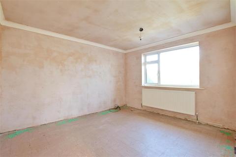 10 Aspen Close, St Marys Bay, Romney Marsh, TN29 0XA